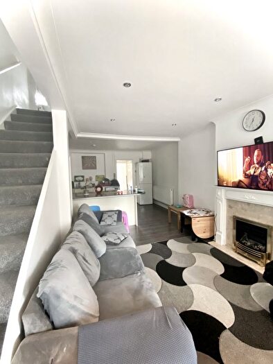 3 Bedroom Terraced House To Rent In Eastfield Road, Enfield, EN3