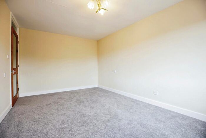 1 Bedroom Flat For Sale In Knights Lane, Tiddington, Stratford-upon-Avon, Warwickshire, CV37