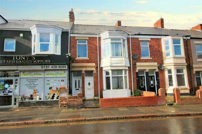 3 Bedroom Flat To Rent In Stanhope Road, South Shields, Tyne And Wear, NE33