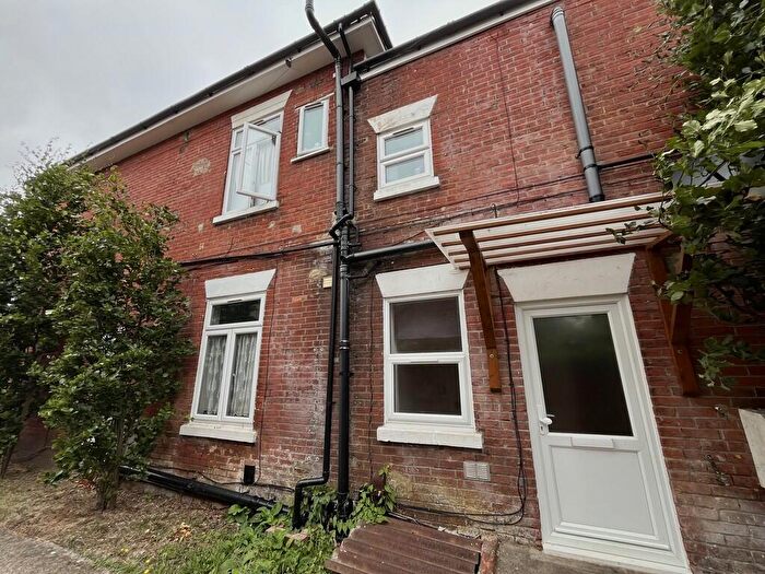 1 Bedroom Flat To Rent In Clifton Road, Southampton, SO15