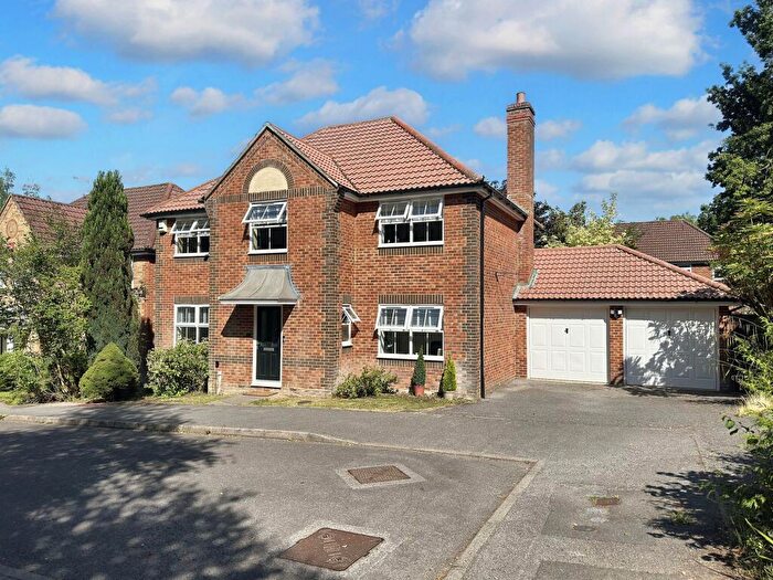 4 Bedroom Detached House For Sale In Rockery Close, Dibden, SO45