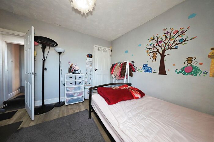 2 Bedroom Detached House For Sale In Bushbury Road, Fallings Park, Wolverhampton, WV10