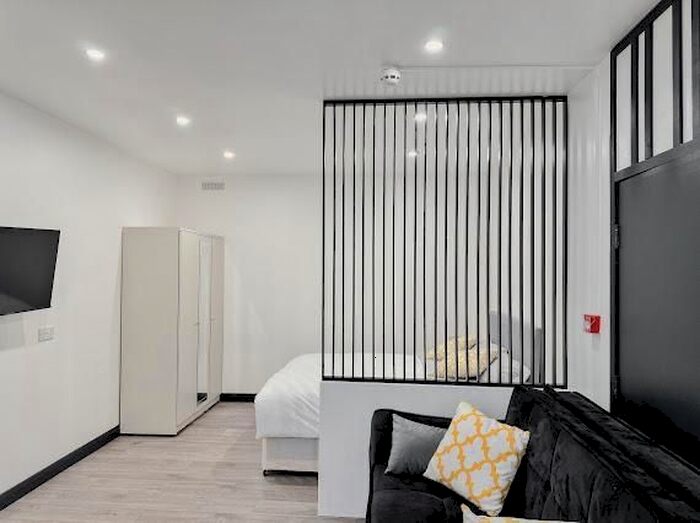 Studio To Rent In Stoke Newington High Street, London, N16