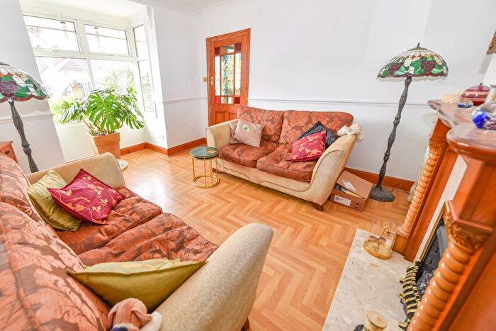 4 Bedroom Detached House For Sale In Orchard Road, Havant, PO9