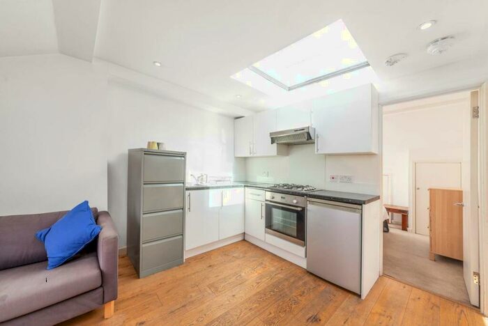 1 Bedroom Flat To Rent In Highgate West Hill, Camden, London, N6