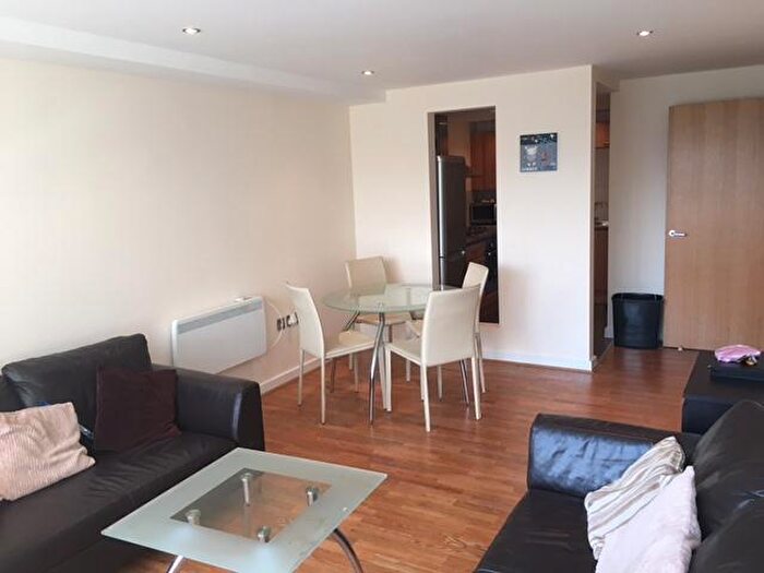 2 Bedroom Apartment For Sale In Avoca Court, Cheapside, B12