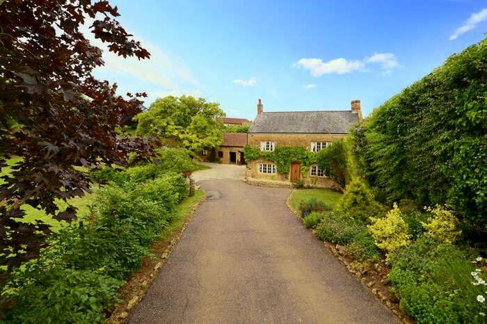 5 Bedroom Detached House To Rent In Powerstock, Bridport, DT6