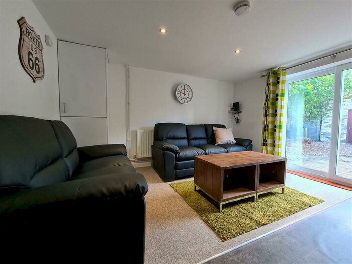 6 Bedroom House To Rent In Victoria Road, Cambridge, CB4