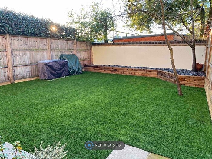 1 Bedroom Flat To Rent In Carmalt Gardens, London, SW15