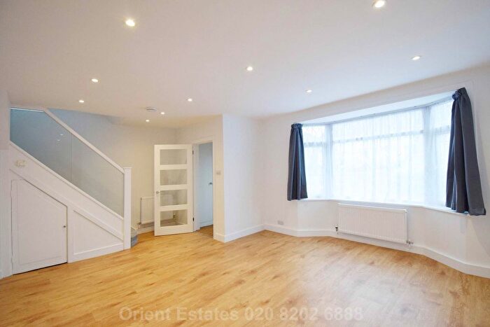 3 Bedroom Semi-Detached House To Rent In Layfield Road, London, NW4