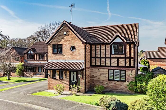 4 Bedroom Detached House For Sale In Firethorn Drive, Hyde, SK14