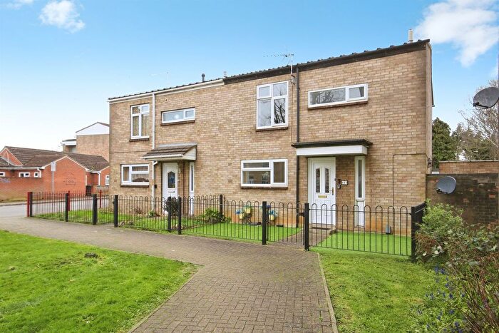 3 Bedroom Semi Detached House For Sale In Wellington Street, Peterborough, PE1