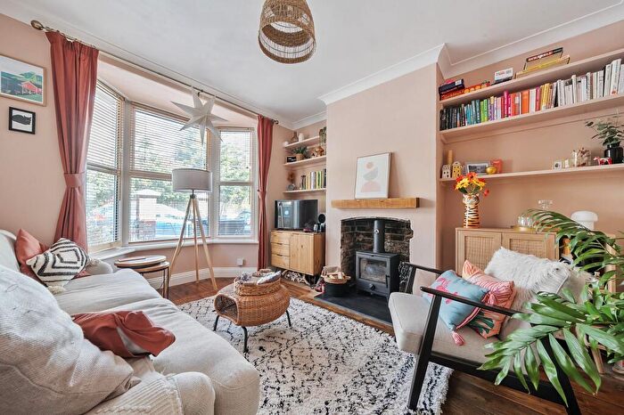 3 Bedroom Terraced House For Sale In Campbell Road, Salisbury, SP1