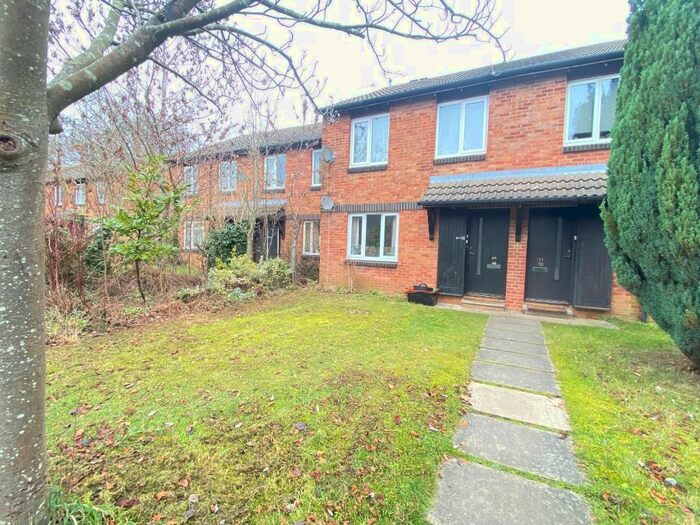 1 Bedroom Flat To Rent In Ruskin Close, Black Dam, Basingstoke RG21