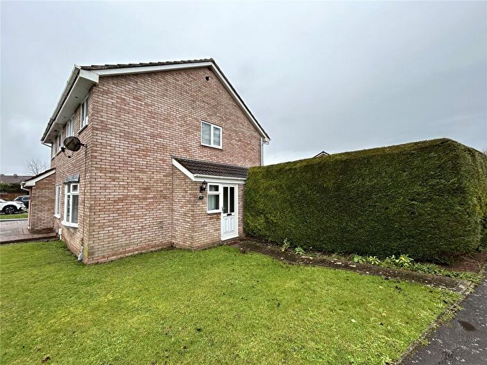 3 Bedroom Semi Detached House To Rent In Windsor Road, Bridgwater, Somerset, TA6