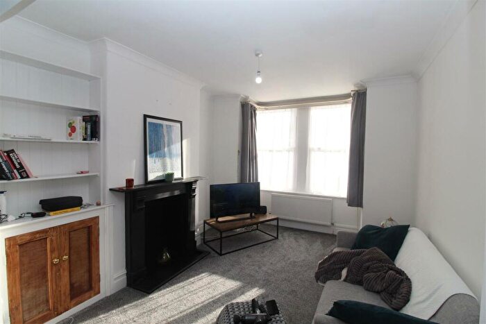 3 Bedroom House To Rent In Preswylfa Street, Cardiff, CF5