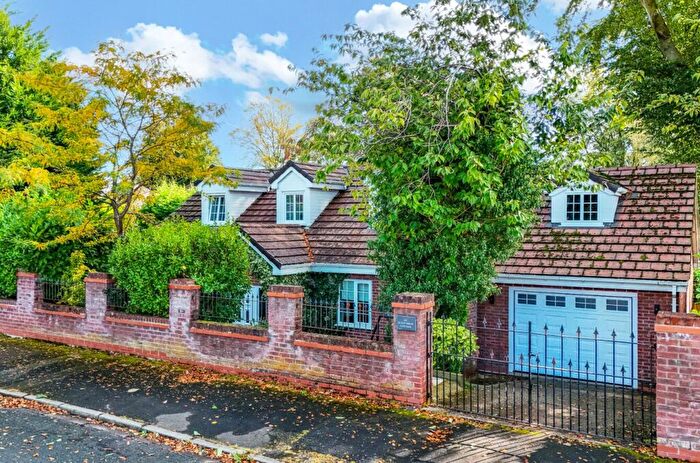 3 Bedroom Detached Bungalow For Sale In Sunny Brow Road, Archer Park, Middleton, Manchester, M24