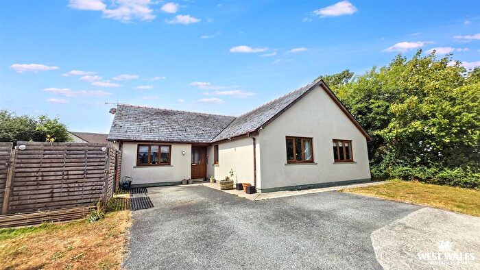 4 Bedroom Detached Bungalow For Sale In The Grove, Hook, Haverfordwest, SA62