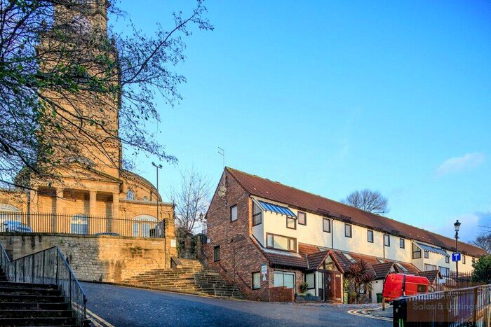 3 Bedroom Maisonette To Rent In Dog Bank, Quayside, Newcastle Upon Tyne, Tyne & Wear, NE1