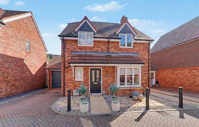 4 Bedroom Detached House For Sale In Skylark Rise, Goring-By-Sea, Worthing, BN12