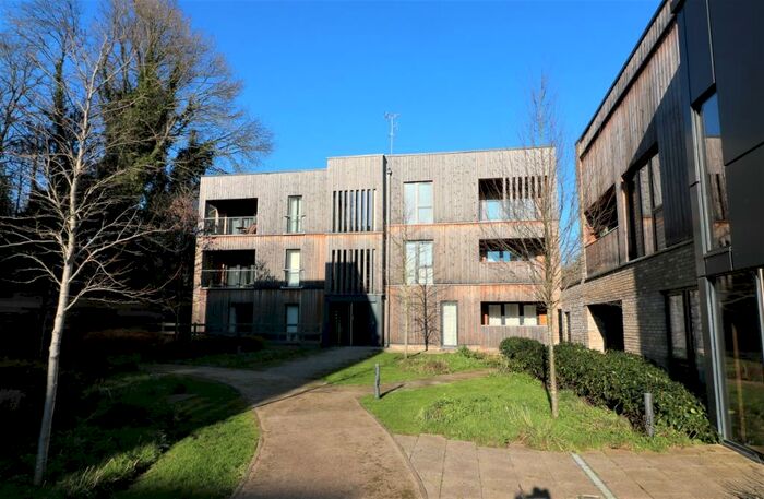 1 Bedroom Flat To Rent In Clock House Gardens, Welwyn, AL6
