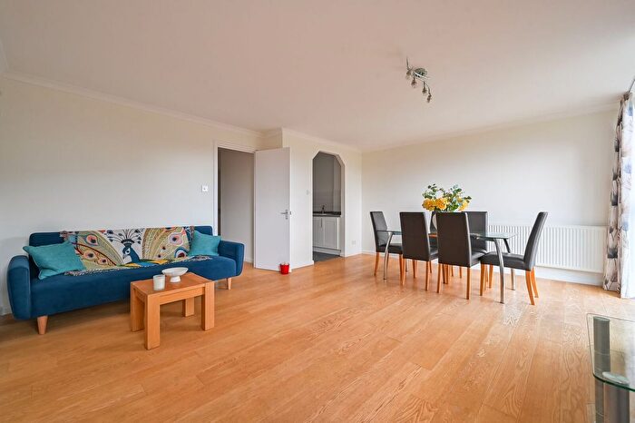 1 Bedroom Flat For Sale In Asher Way, Wapping, London, E1W