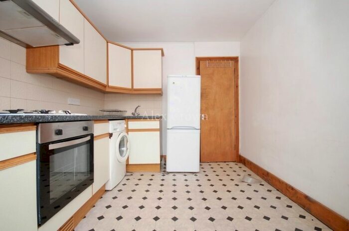 2 Bedroom Flat To Rent In Junction Road, London, N19