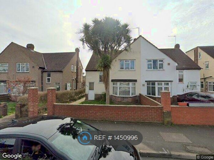 3 Bedroom Semi-Detached House To Rent In Bath Road, London, TW4