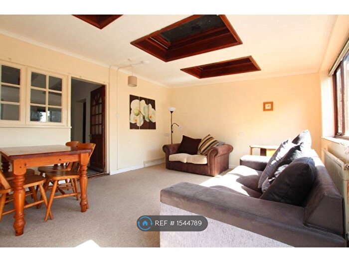 5 Bedroom Semi-Detached House To Rent In Kellaway Avenue, Bristol, BS6