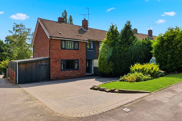 3 Bedroom Semi Detached House For Sale In Cuttholme Road, Chesterfield, S40