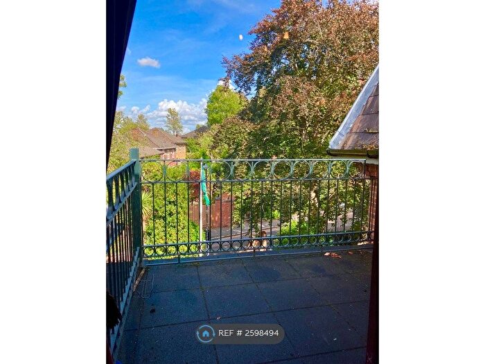 2 Bedroom Flat To Rent In Roxborough Park, Harrow-On-The Hill, HA1