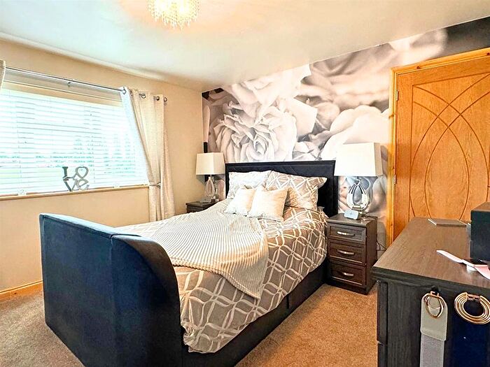 2 Bedroom Semi-Detached House For Sale In Laughton Way, Lincoln, LN2