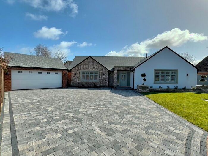 3 Bedroom Detached Bungalow For Sale In Sandhurst Close, Formby, Liverpool, L37