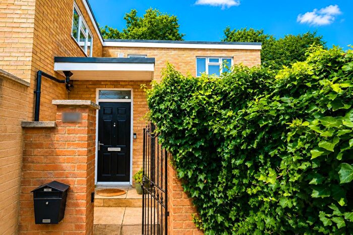 3 Bedroom Semi-Detached House For Sale In Highfield, Hemel Hempstead, HP2