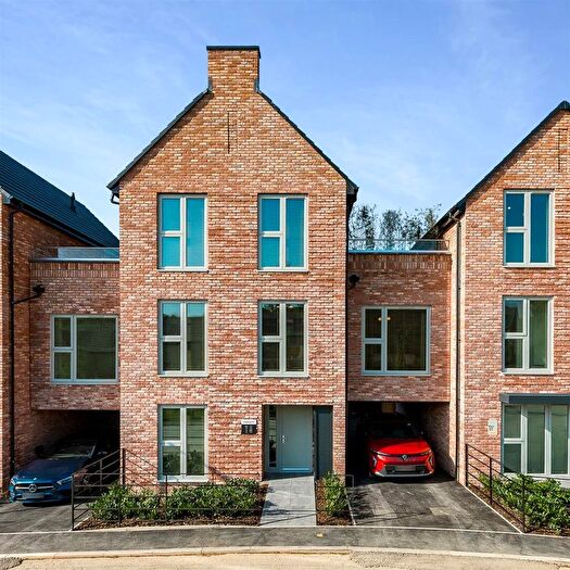 4 Bedroom Town House For Sale In Cynefin, Horwich, BL6