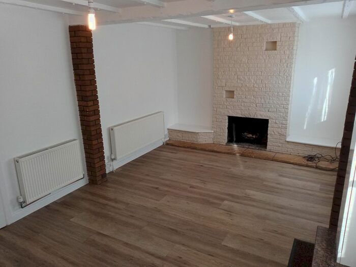 2 Bedroom Property To Rent In Kendall Road, Staple Hill, Bristol BS16