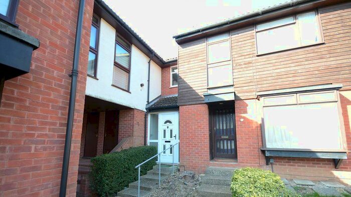 1 Bedroom Terraced House To Rent In Carshalton Way, Earley, RG6