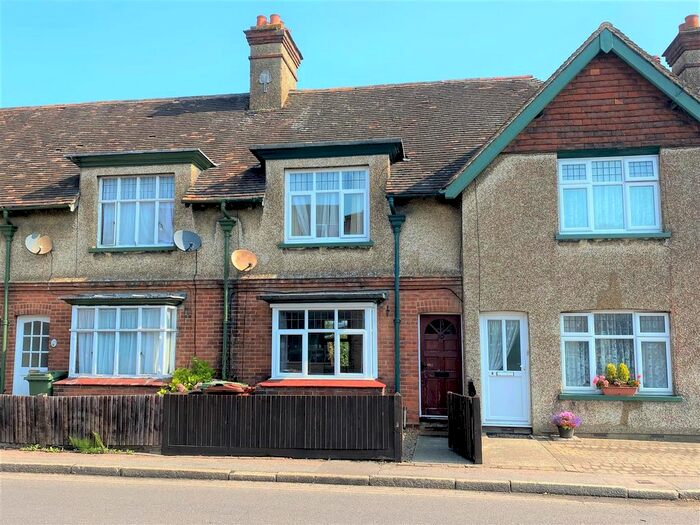 2 Bedroom Terraced House To Rent In Station Road, Paddock Wood, TN12