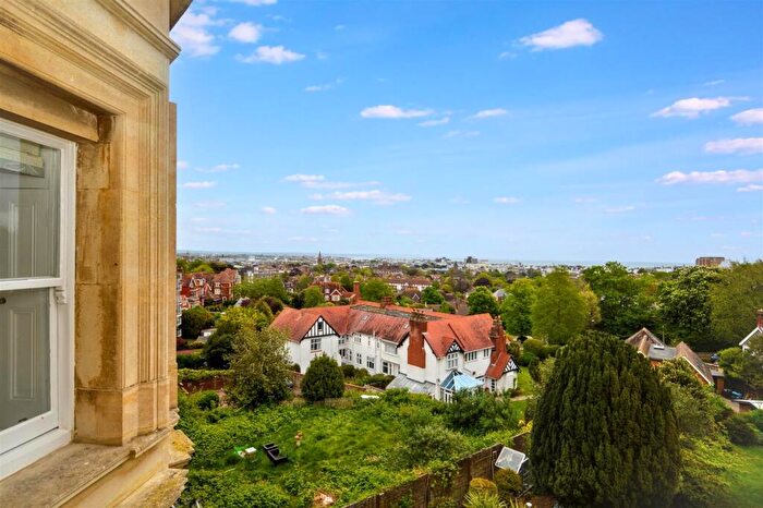 2 Bedroom Flat To Rent In Meads Road, Meads, BN20