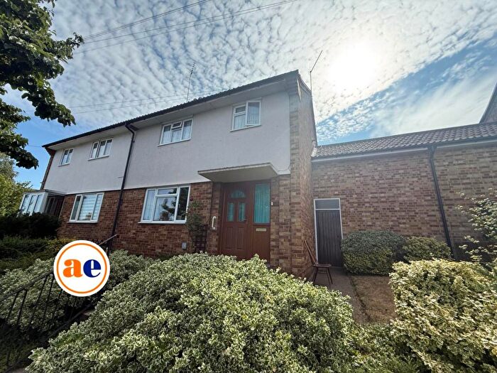 2 Bedroom Terraced House For Sale In Rochdale Road, London ***D Floorplan & Video Available ***, SE2