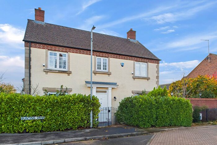 4 Bedroom Detached House For Sale In Bunting Drive, Leighton Buzzard, LU7