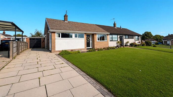 2 Bedroom Semi-detached Bungalow For Sale In Trent Road, Billinge, Wigan, WN5