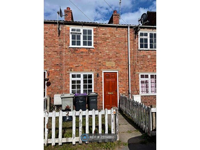2 Bedroom Terraced House To Rent In Trinity Lane, Louth, LN11