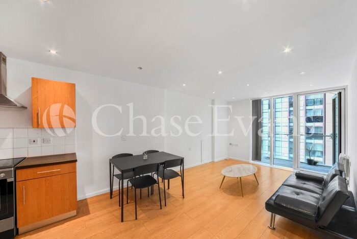 2 Bedroom Apartment To Rent In Millharbour, Canary Wharf, London, E14
