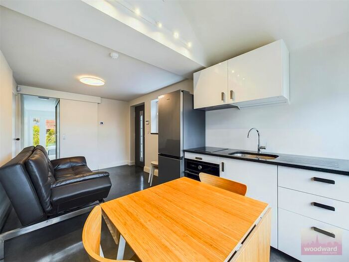 1 Bedroom Flat To Rent In South Hill Avenue, Harrow, HA2