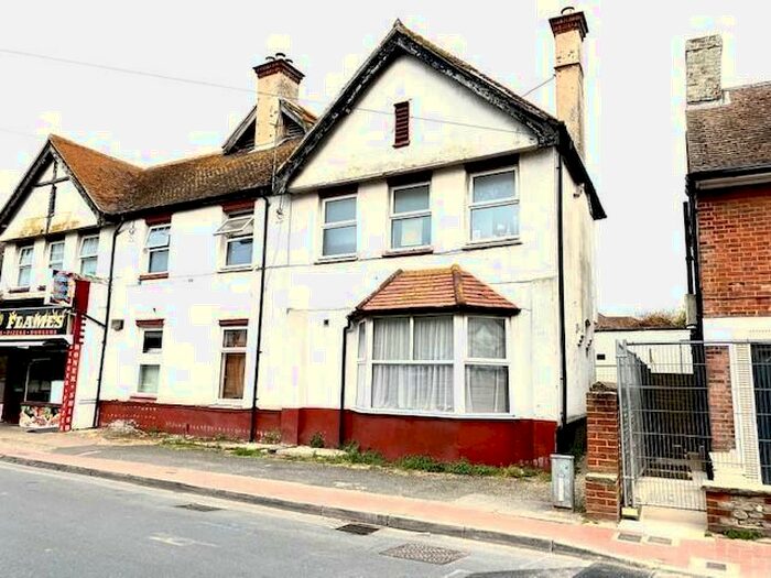 1 Bedroom Apartment To Rent In Medmerry Court, PO20