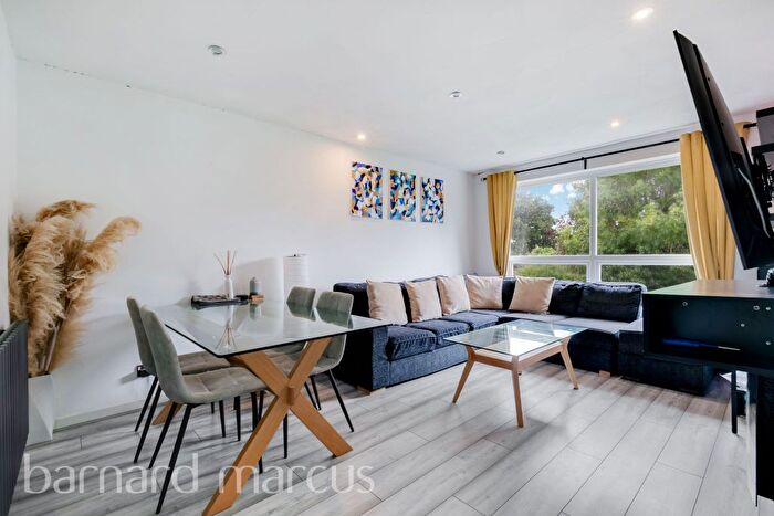 2 Bedroom Maisonette To Rent In Nelson Road, New Malden, KT3