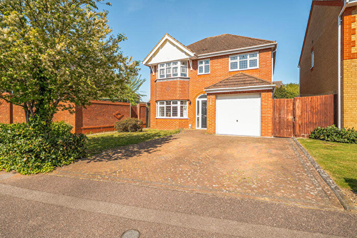 4 Bedroom Detached House For Sale In Wiltshire Way, Bletchley, Milton Keynes, MK3