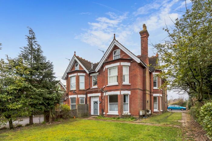 1 Bedroom Flat To Rent In Hazelgrove Road, Haywards Heath, RH16