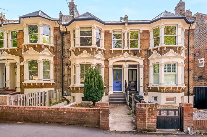 3 Bedroom Maisonette For Sale In Adelaide Avenue, London, SE4